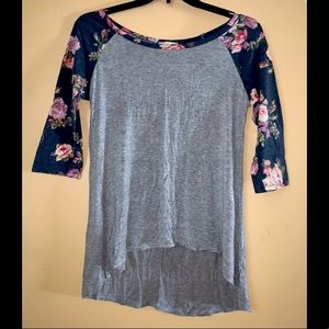 Half sleeve rose T-shirt